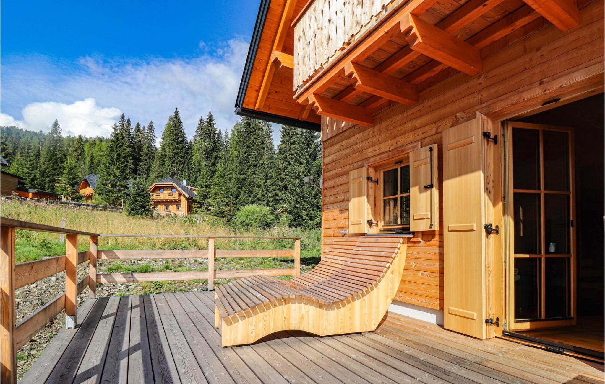 Schoenes Holzhaus In Flattnitz