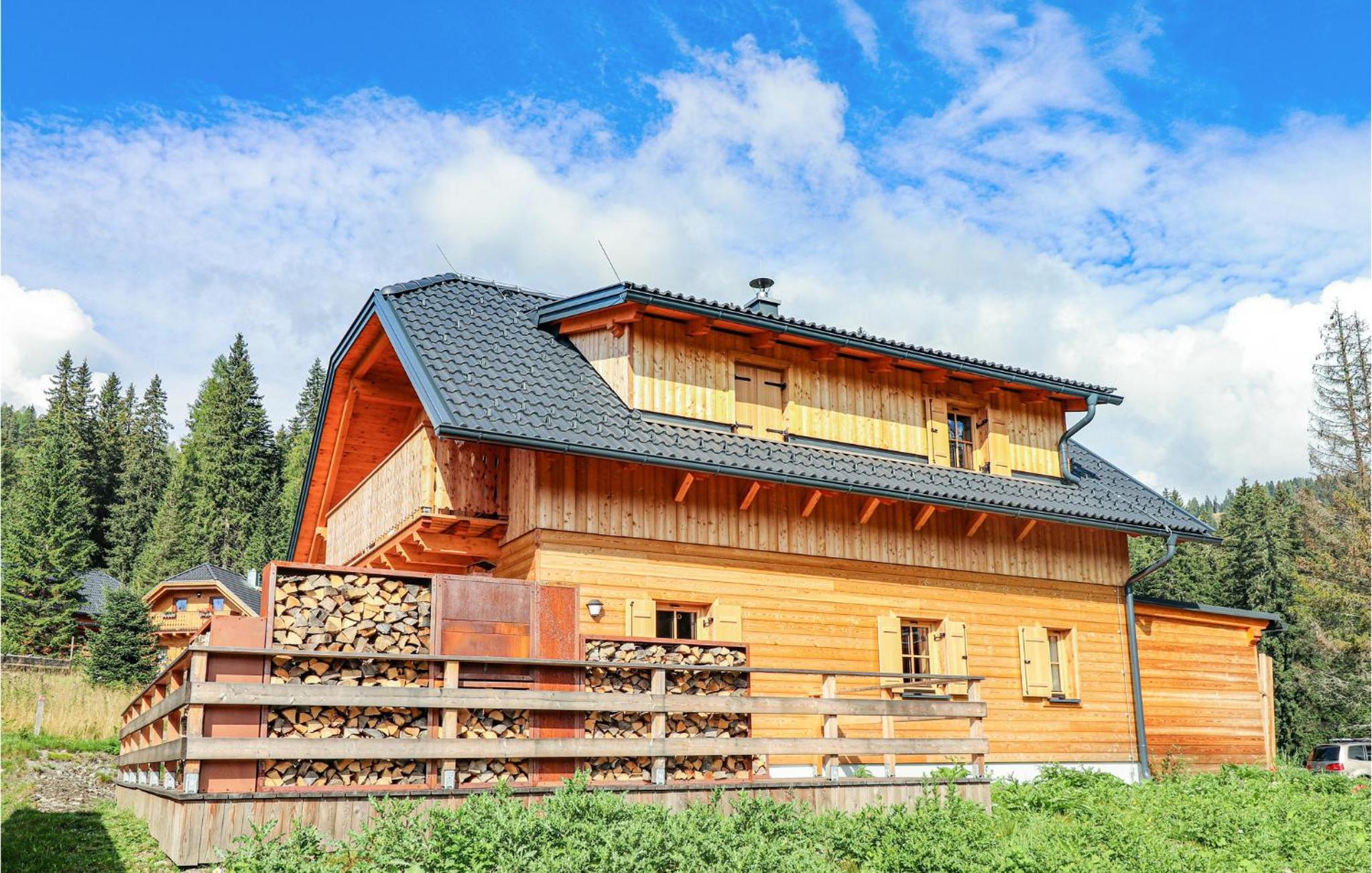 Schoenes Holzhaus In Flattnitz