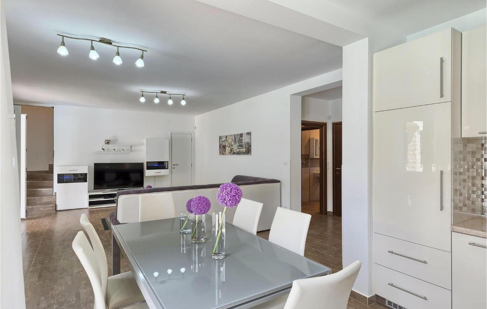 Villa Lola