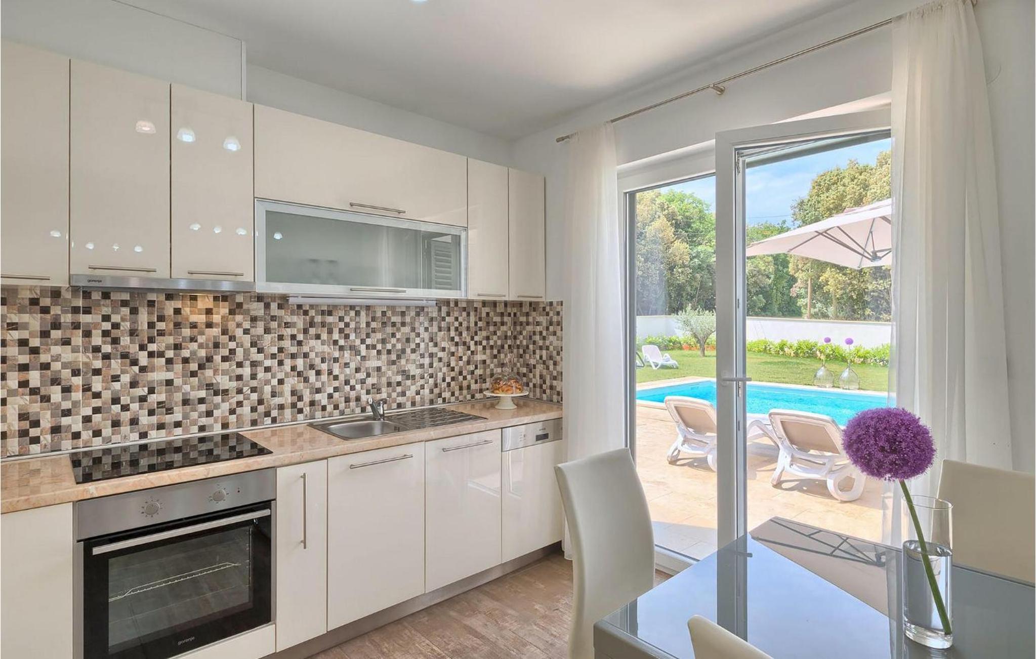 Villa Lola