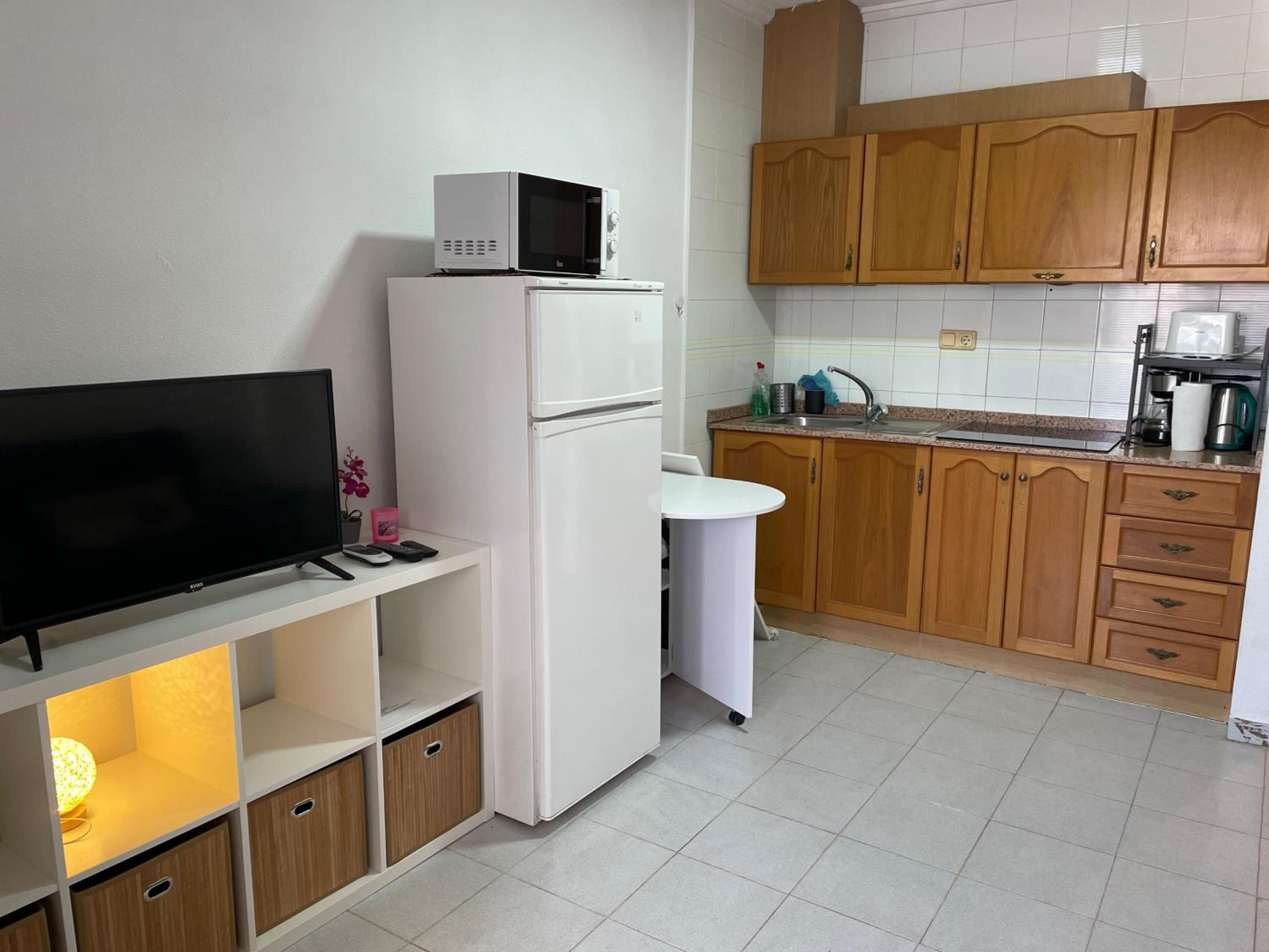 Estudio cerca de la playa equipado y luminoso