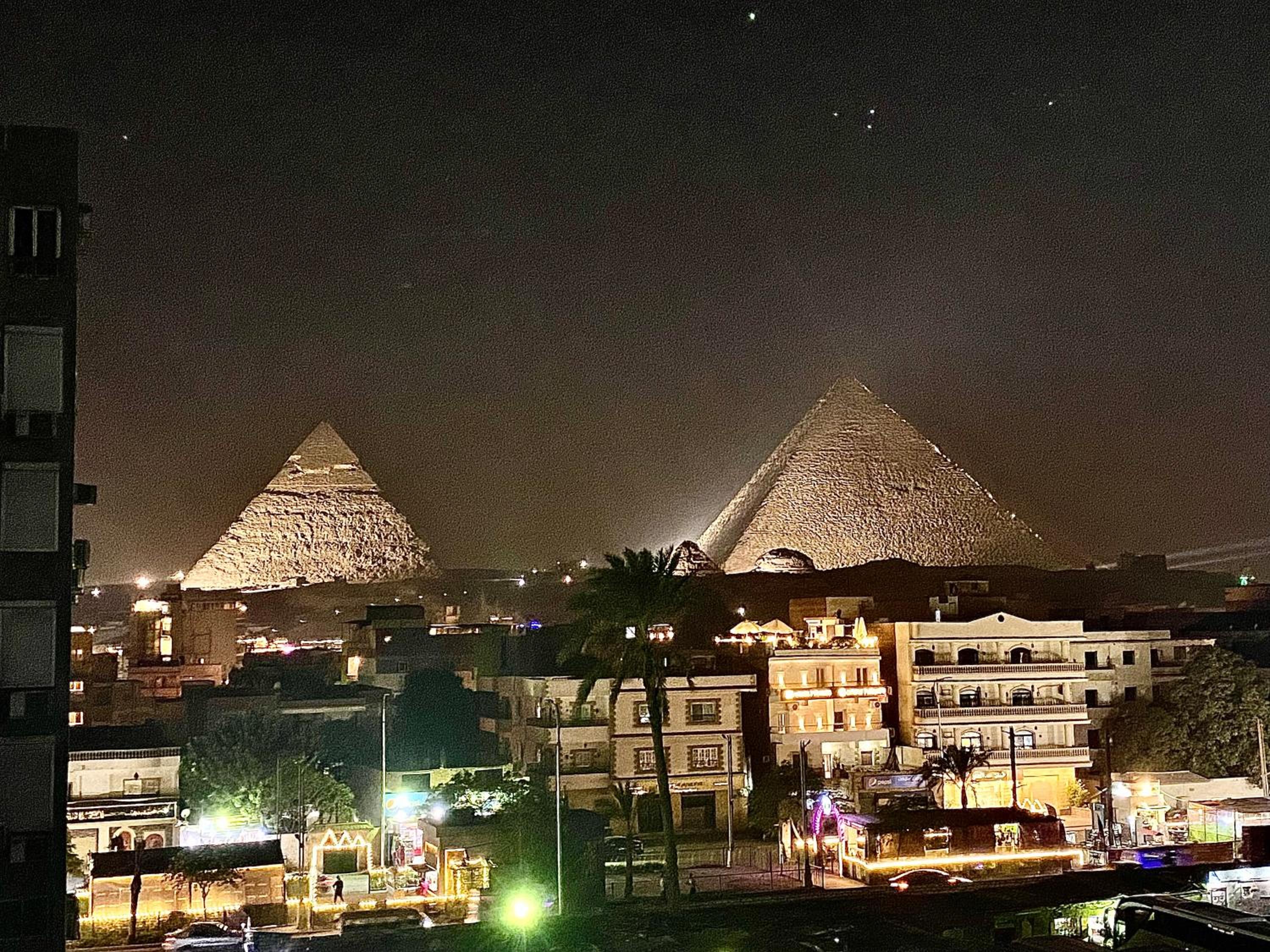 king ramses pyramids view apartment