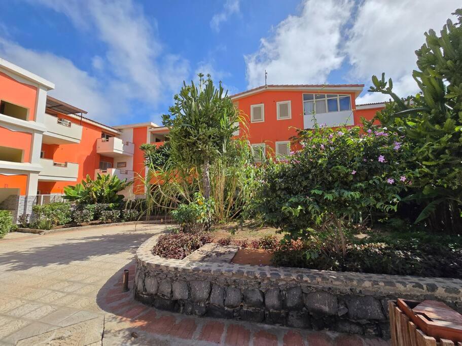 Paraiso Tropical wifi and pool Djadsal moradias
