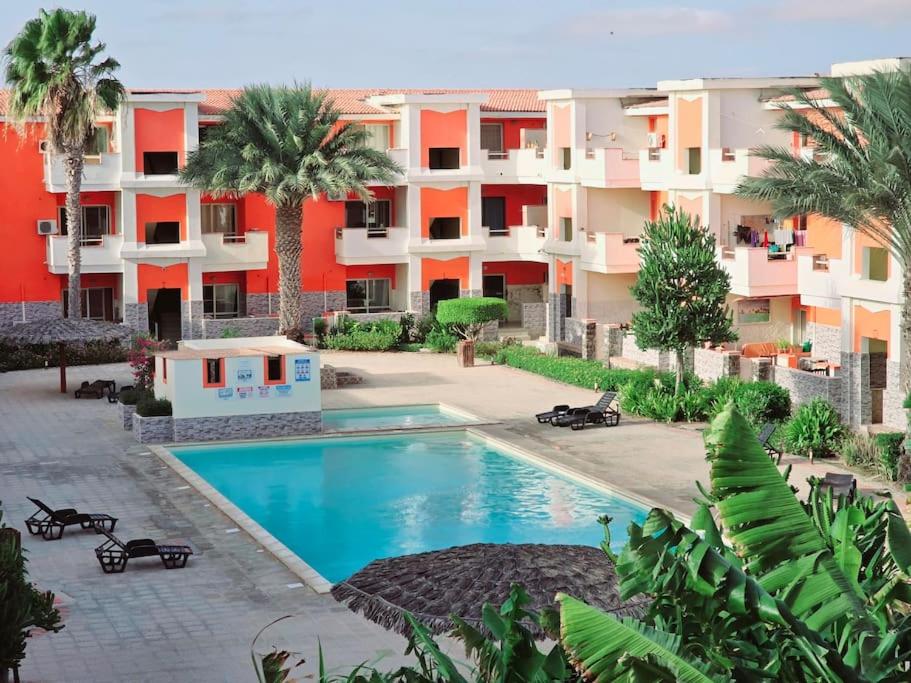 Paraiso Tropical wifi and pool Djadsal moradias