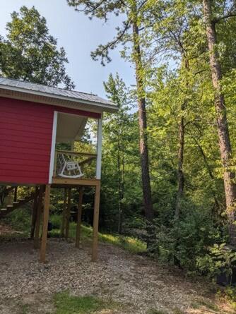 132 Catherine Park #3 (Red cabin) Romantic Cabin By the Creek