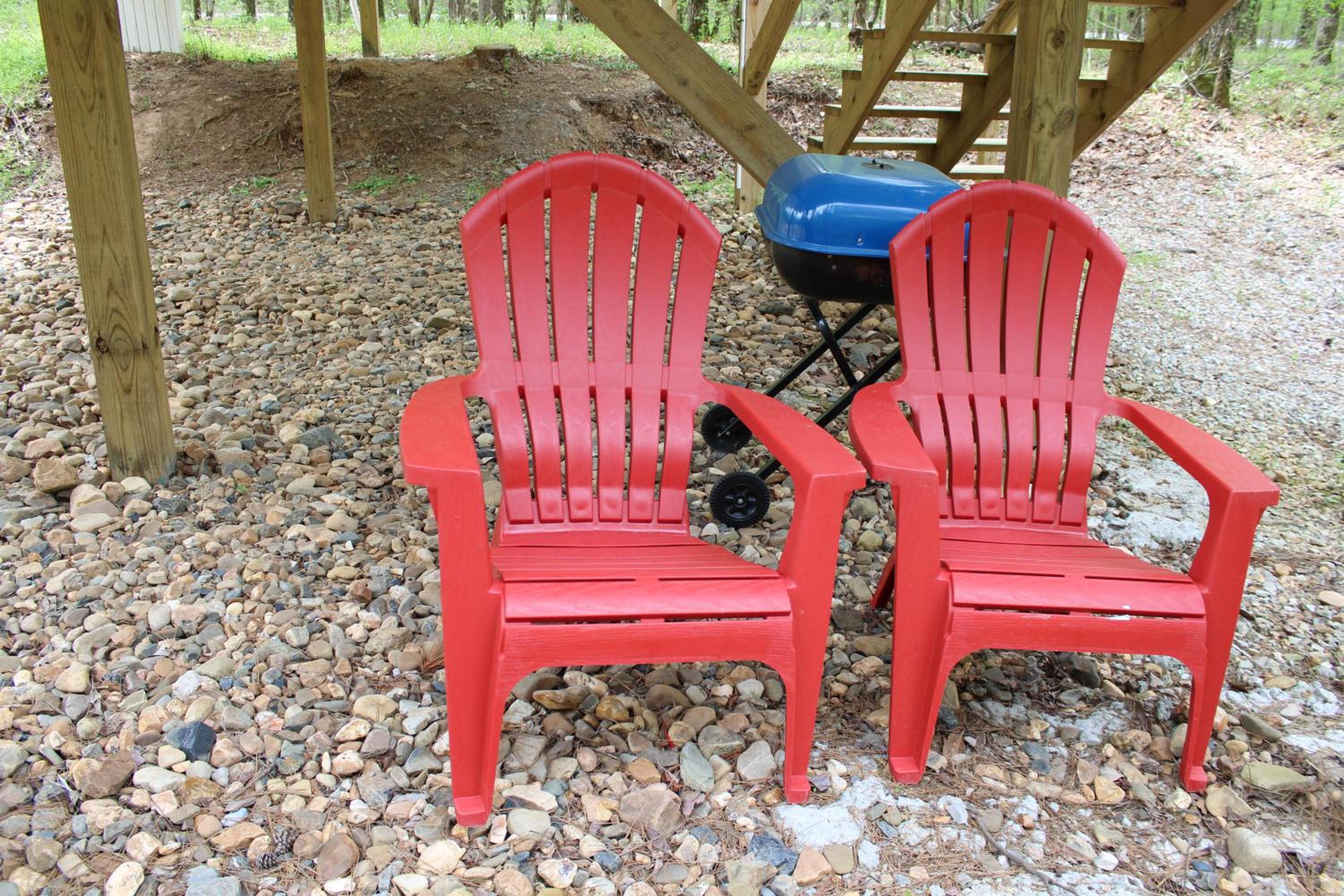 132 Catherine Park #3 (Red cabin) Romantic Cabin By the Creek
