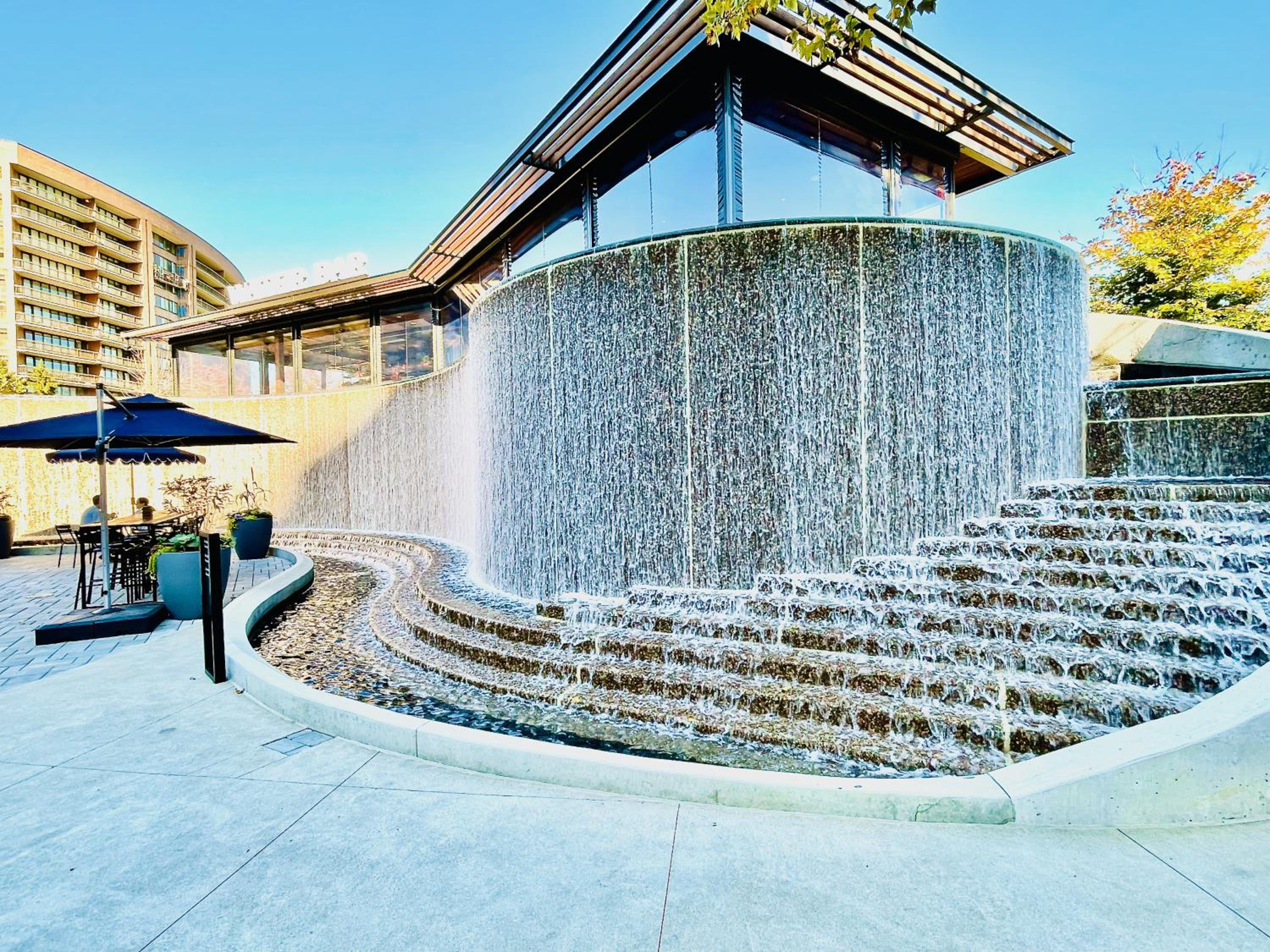 Executive Suite at National Landing - 1BR, Metro, Gym, Pool, Sauna, 2 Queen Beds view 4
