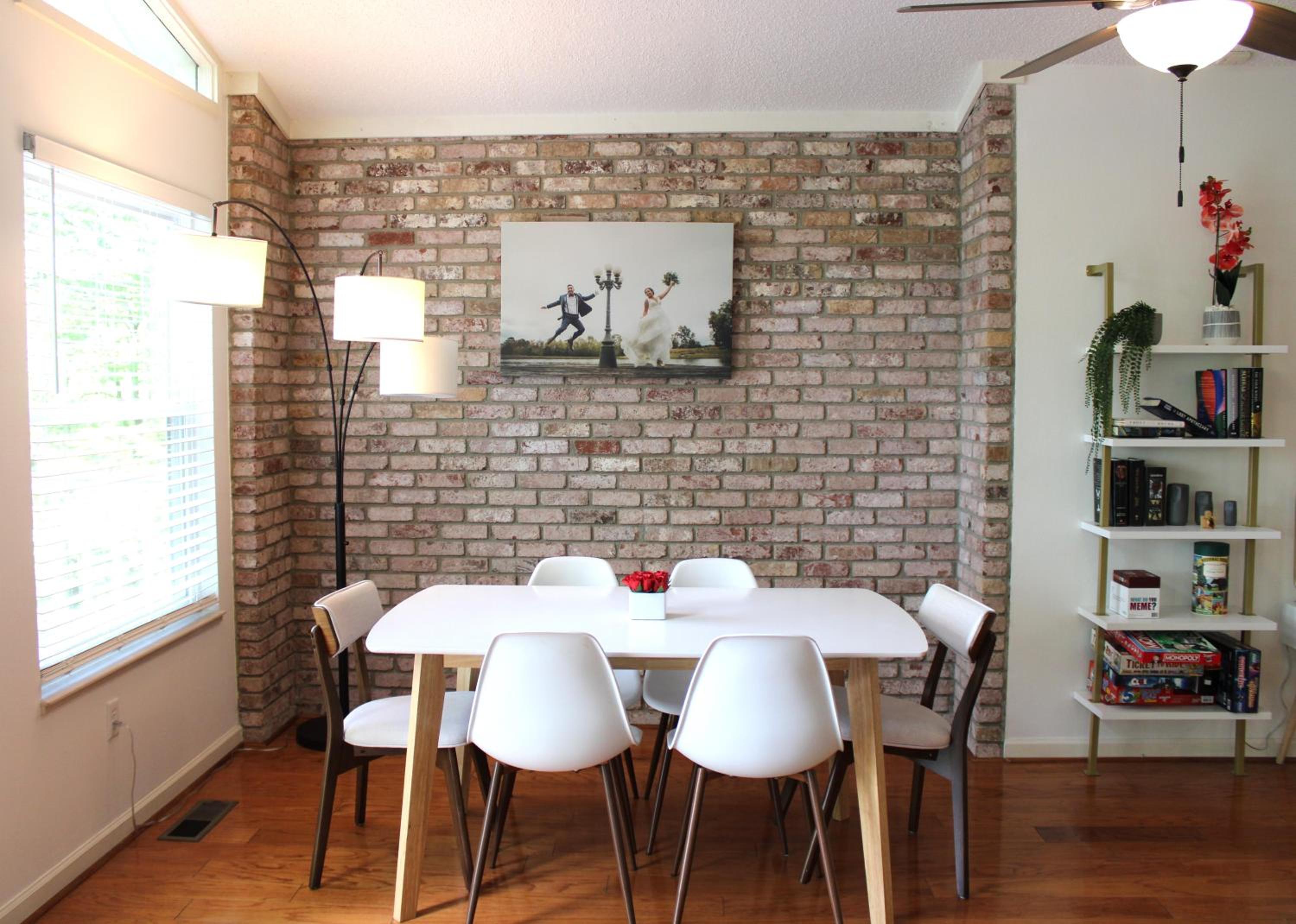 Beautiful Wooded Retro Style Home view 4