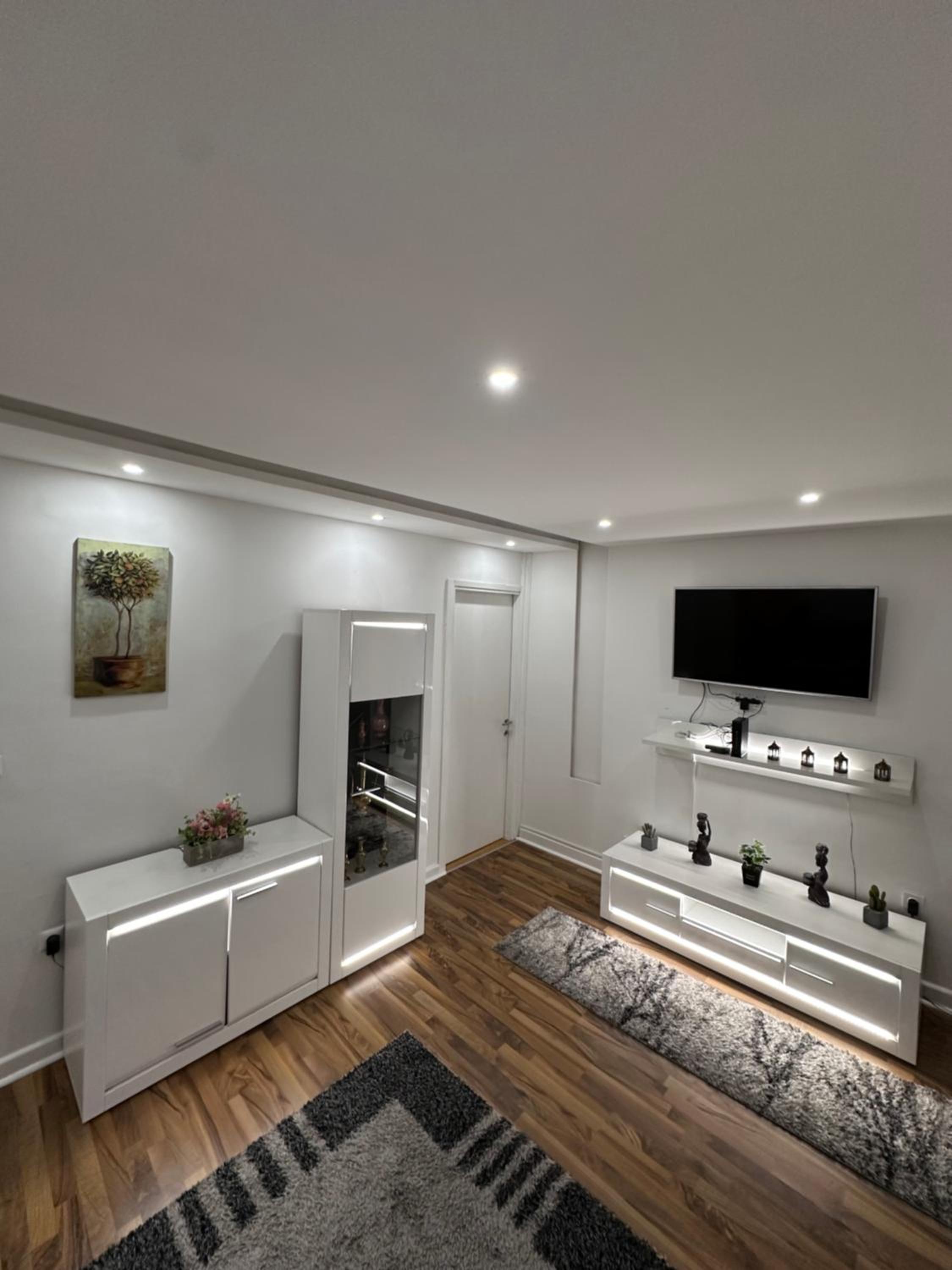 Elma Apartments
