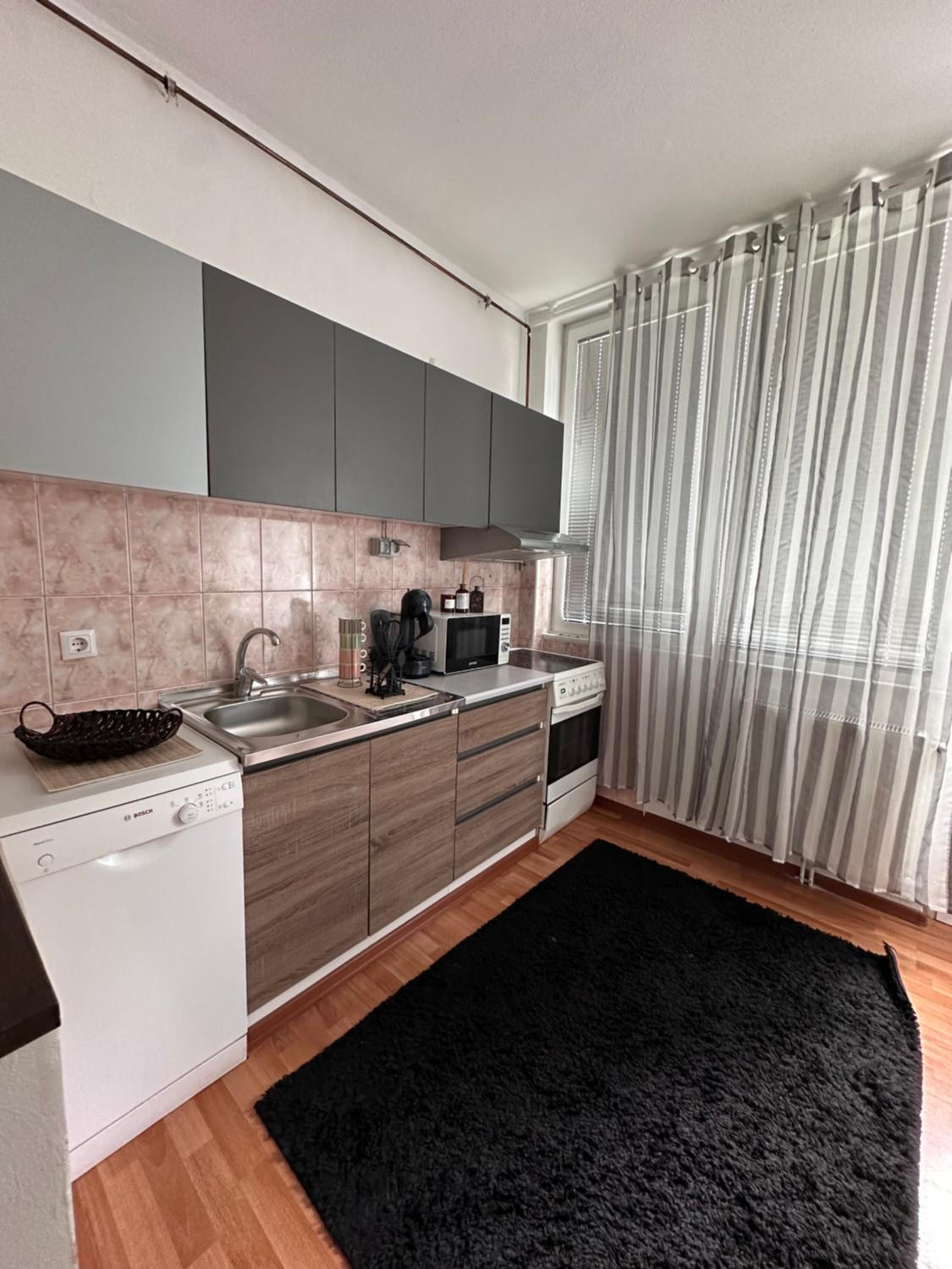 Elma Apartments