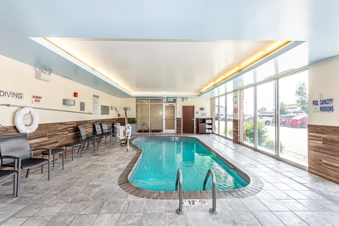 Starboard Point: Stunning Luxury Condo in the heart of DL! view 4
