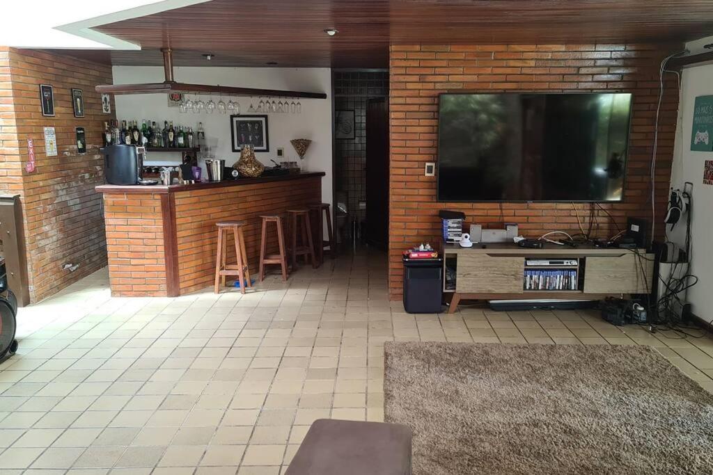 mansão com churrasqueira sinuca piscina aquecida