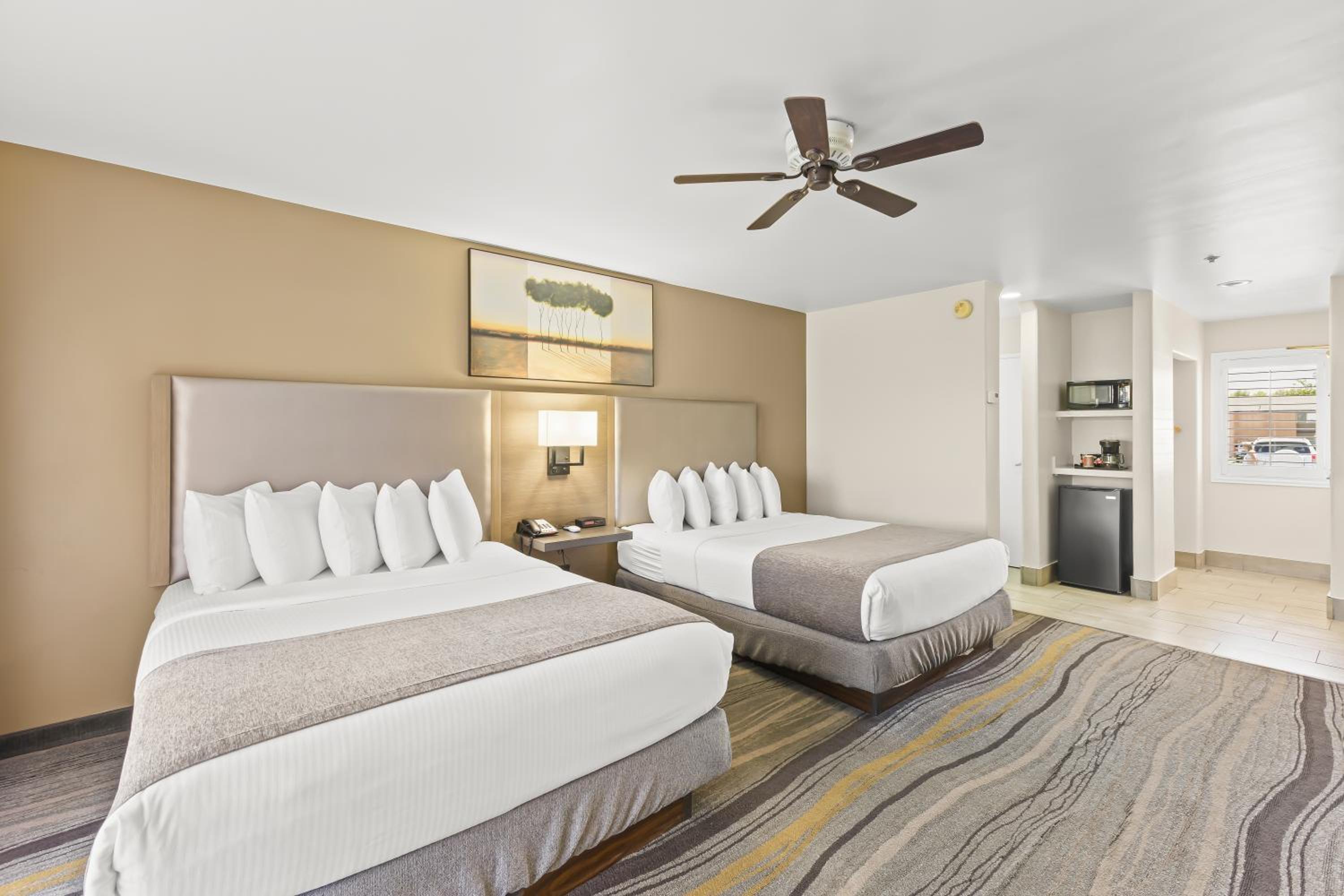 Los Viajeros Inn