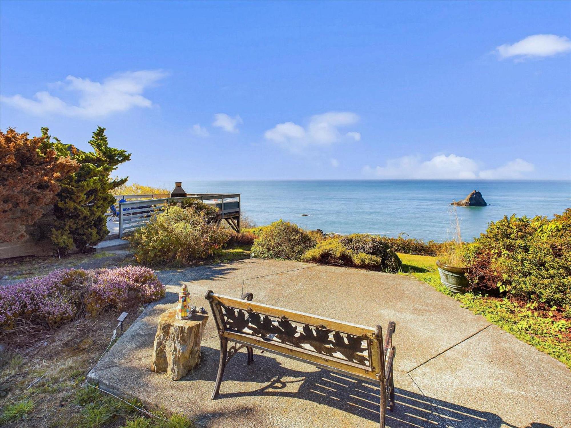 Trinidad Vacation Rental Sleeps 4