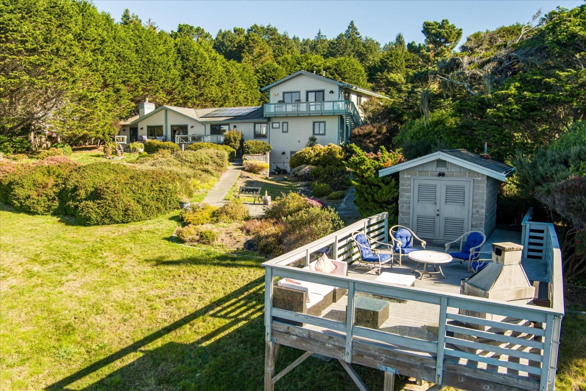 Trinidad Vacation Rental Sleeps 4
