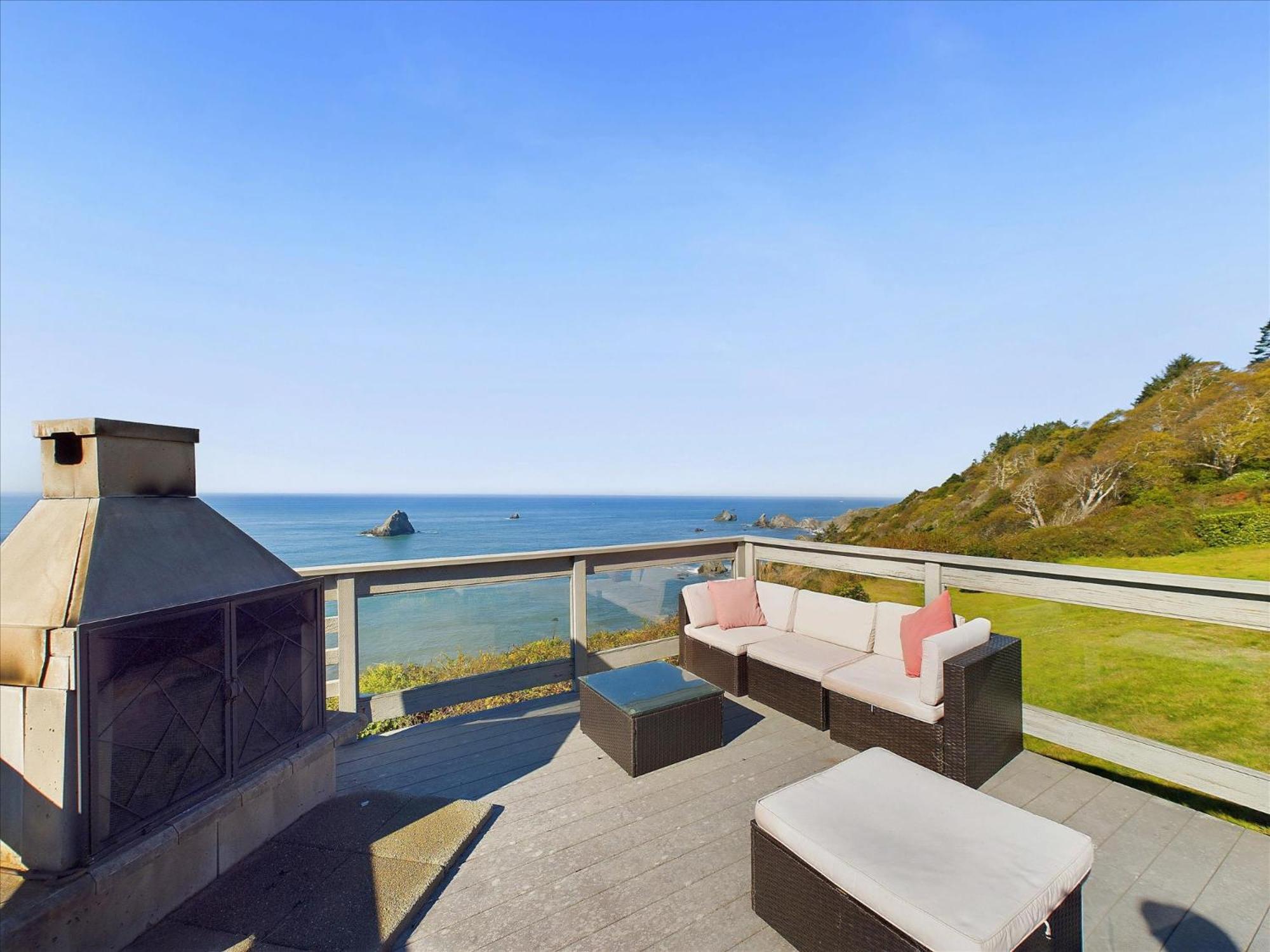 Trinidad Vacation Rental Sleeps 4