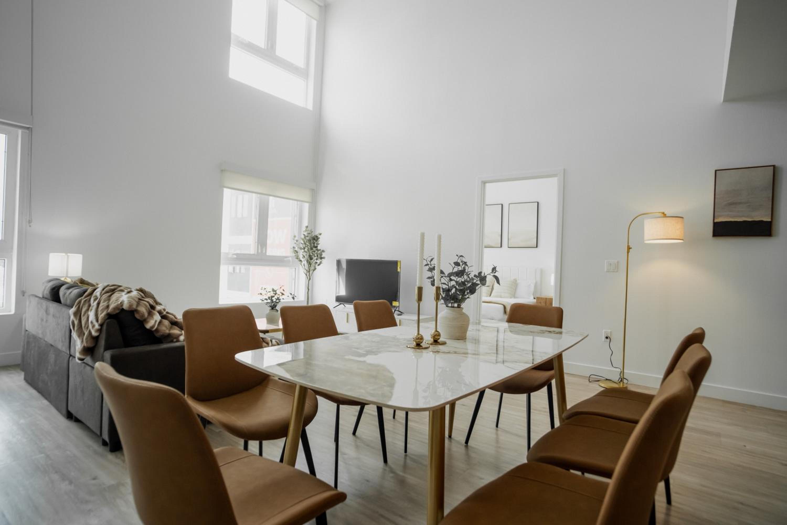 Chic Urban Retreat in Heart of LA, 2 Bedroom and 1 Loft - Image 1