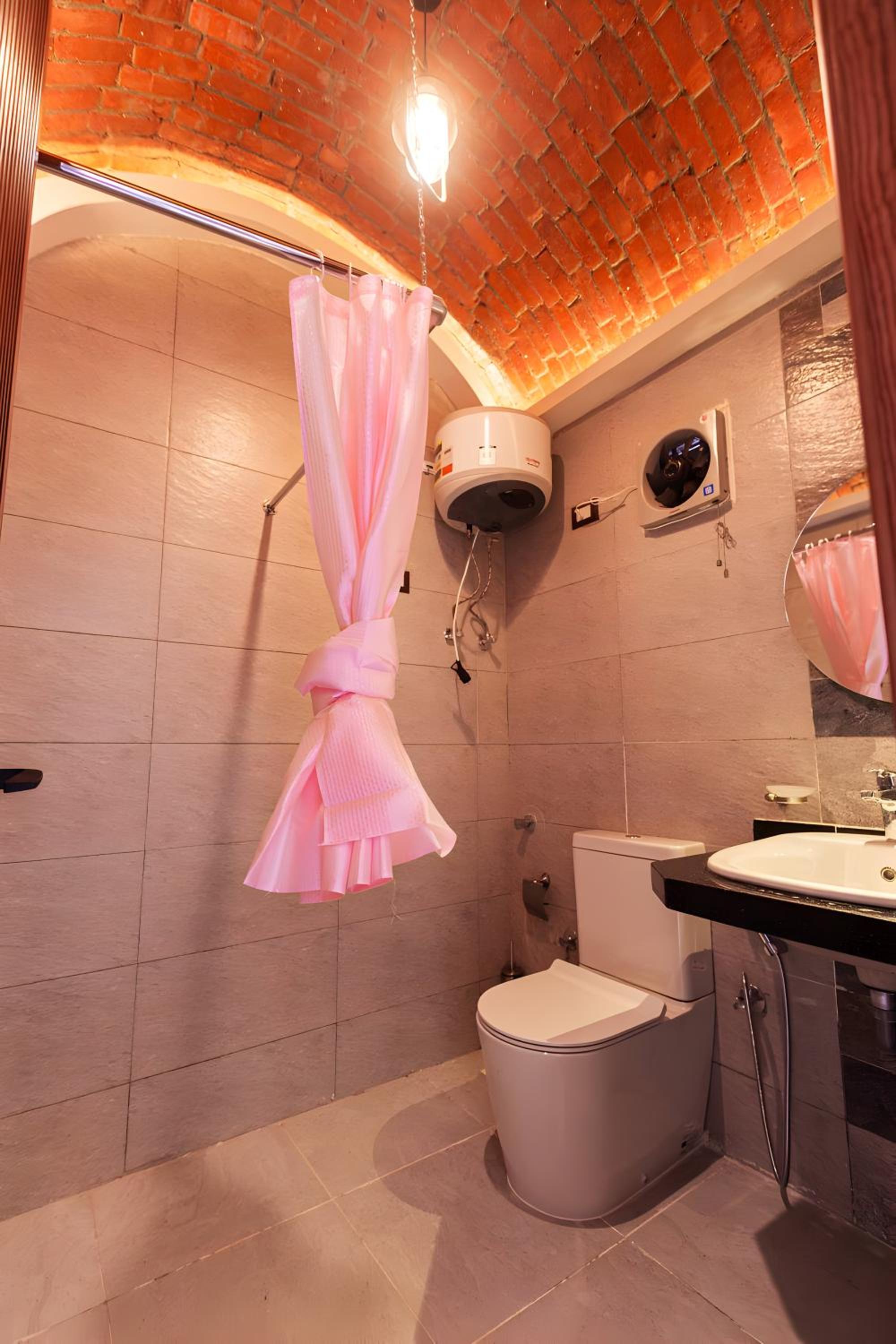 Aro Kato Nubian Guest House