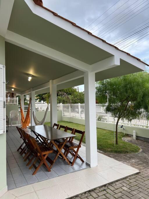 Casa na Praia de Palmas com 3 Dormitórios Gov Celso Ramos SC