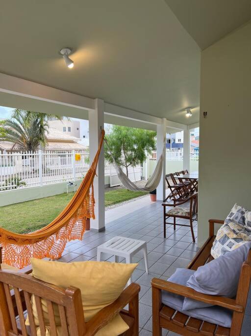 Casa na Praia de Palmas com 3 Dormitórios Gov Celso Ramos SC