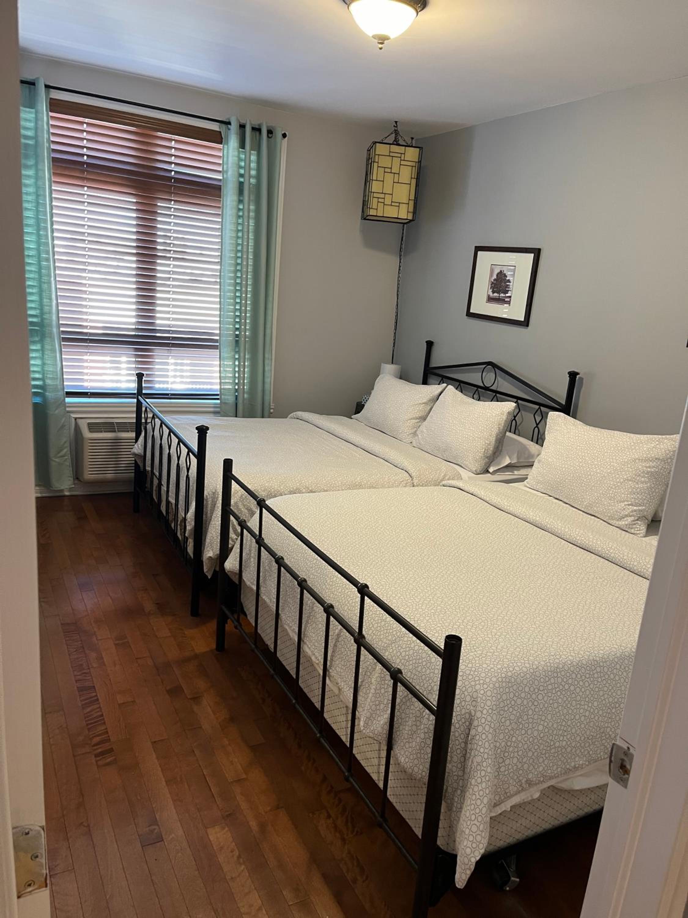 ApartHotelMontreal by Les Terrasses Saint Urbain 2225I2