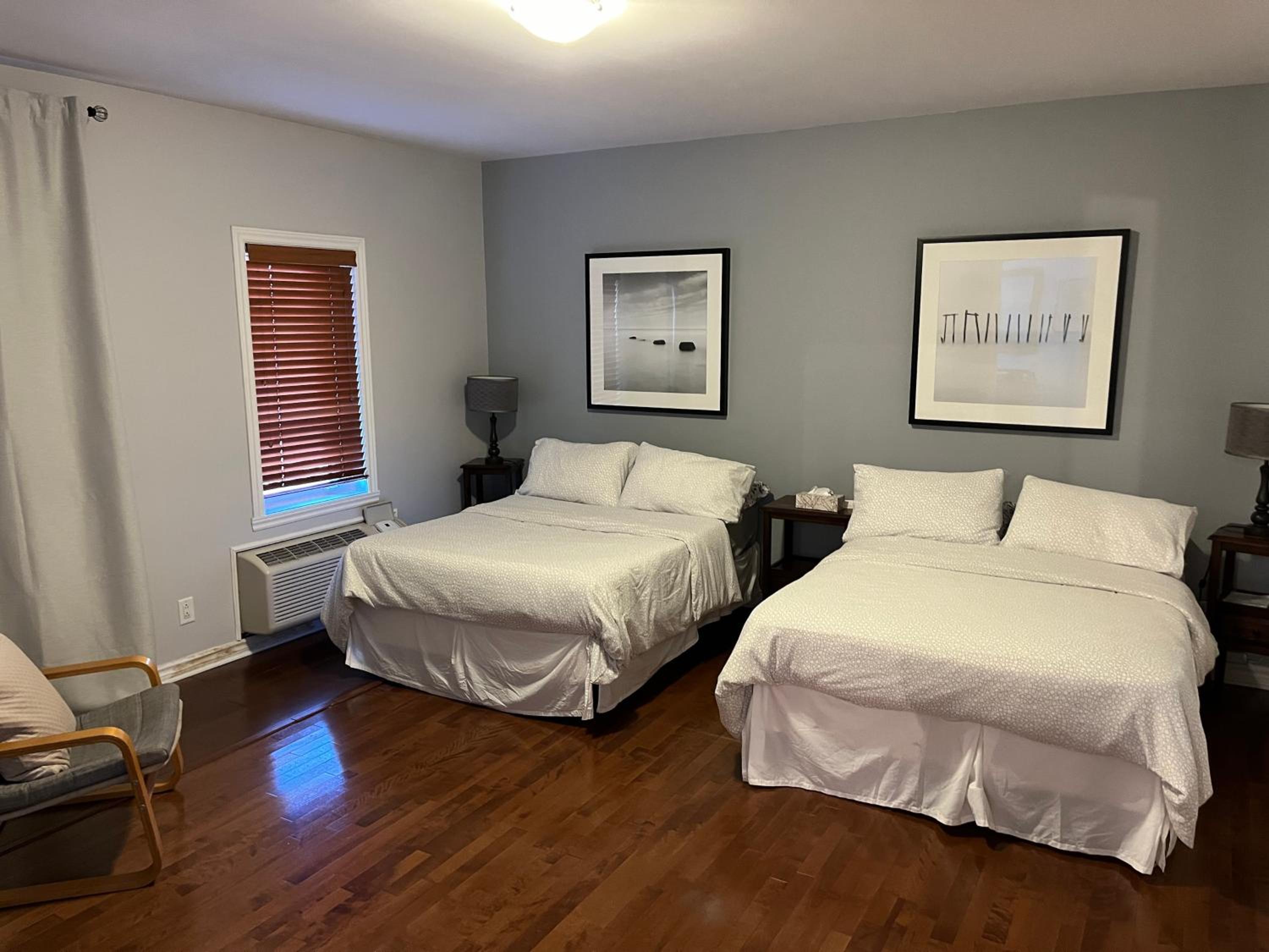 ApartHotelMontreal by Les Terrasses Saint Urbain 2225I2