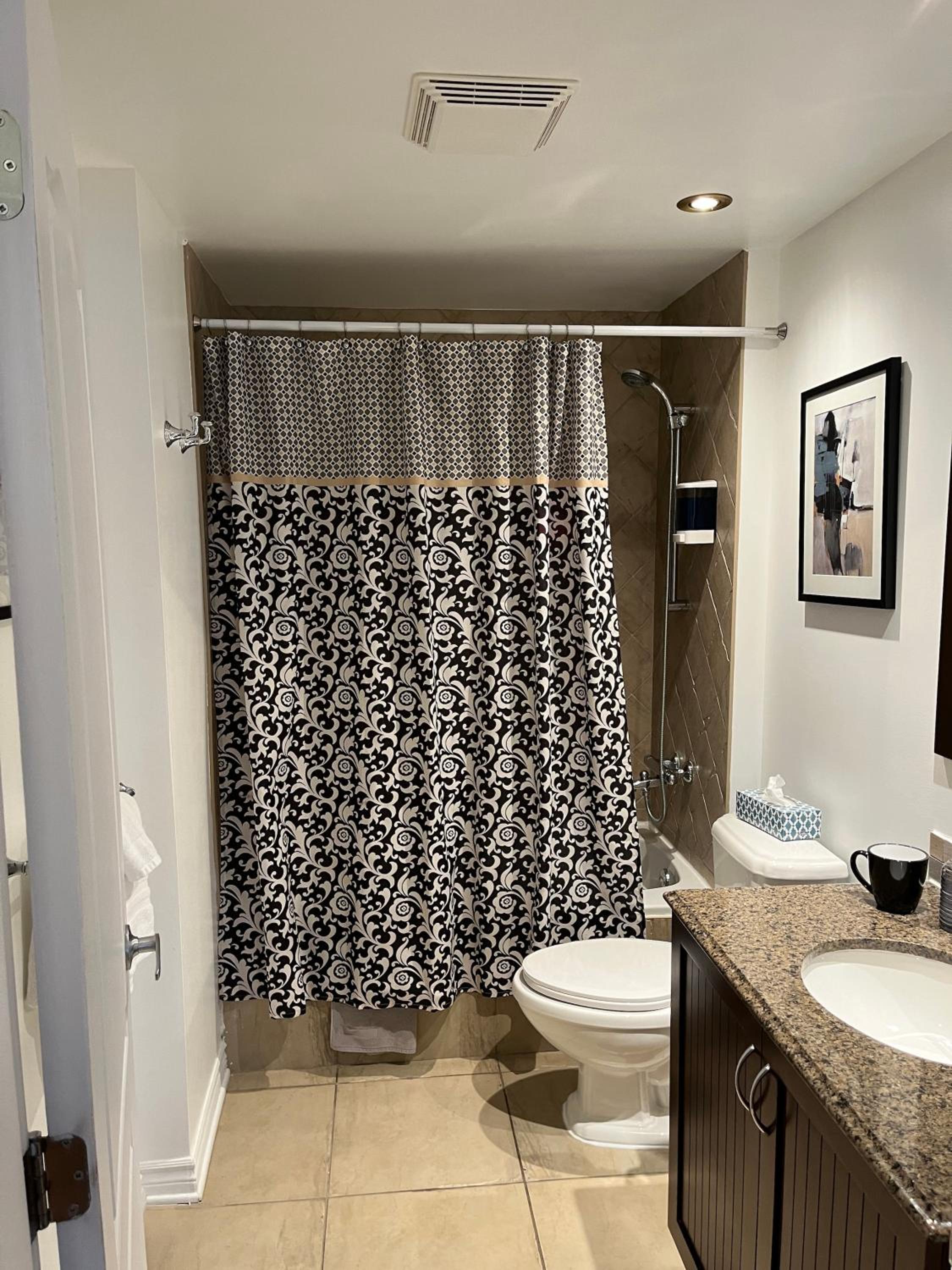 ApartHotelMontreal by Les Terrasses Saint Urbain 2225I2