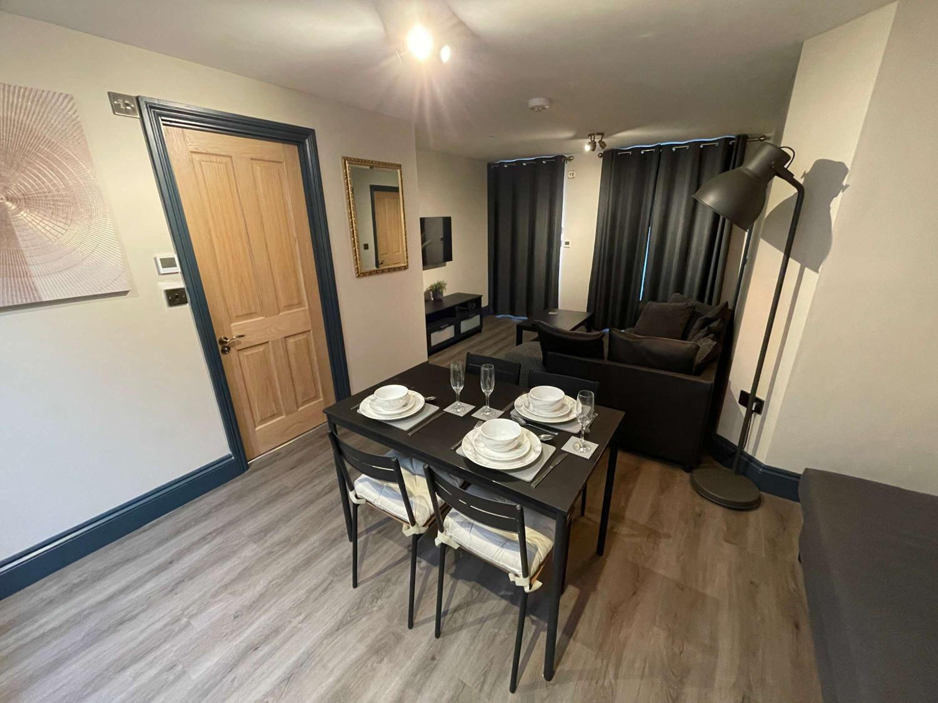 Le Mini Metro Ground Floor by i-Stay Whitby view 2