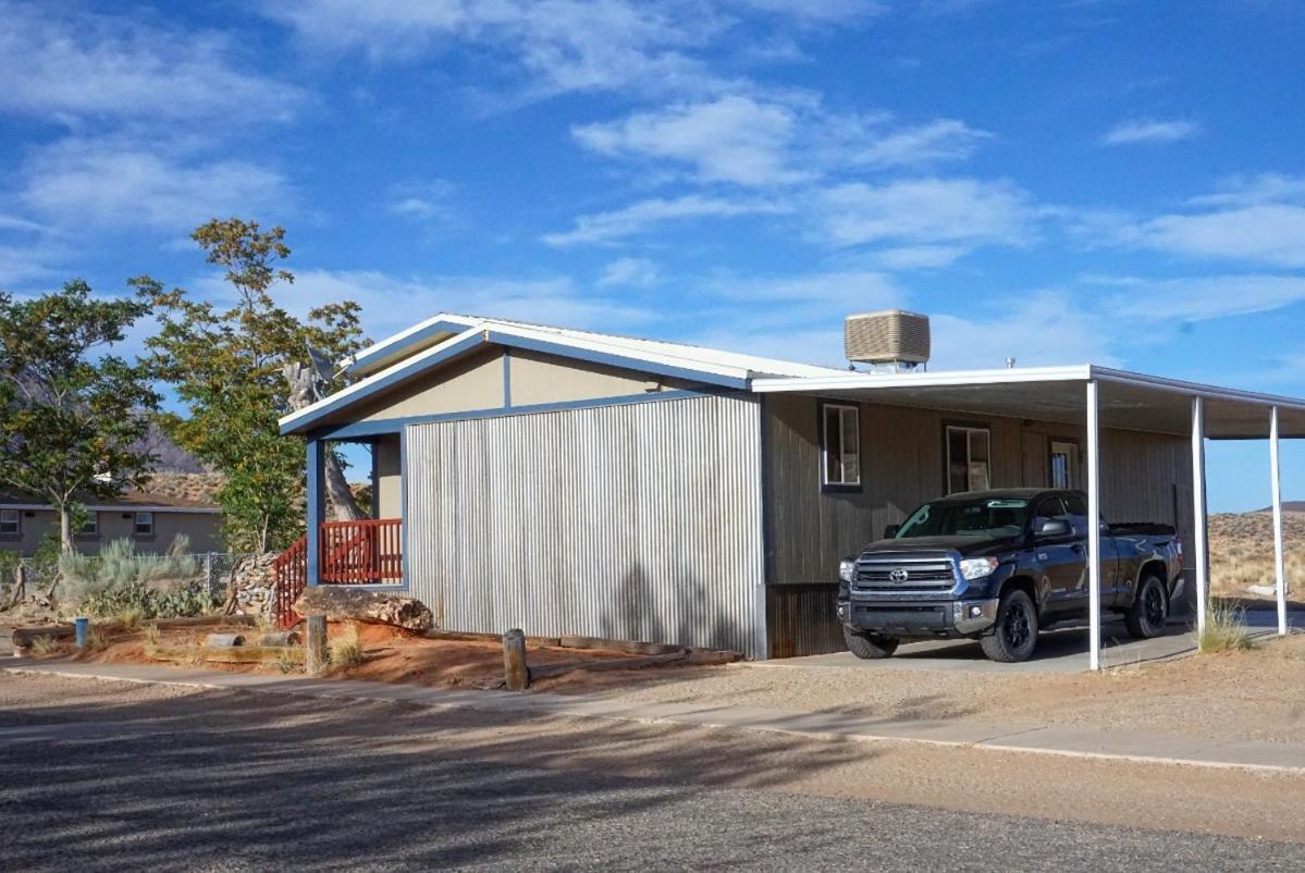 Air Conditioning, OHV Trails near home, Close to Lake Powell, Bullfrog Marina view 4