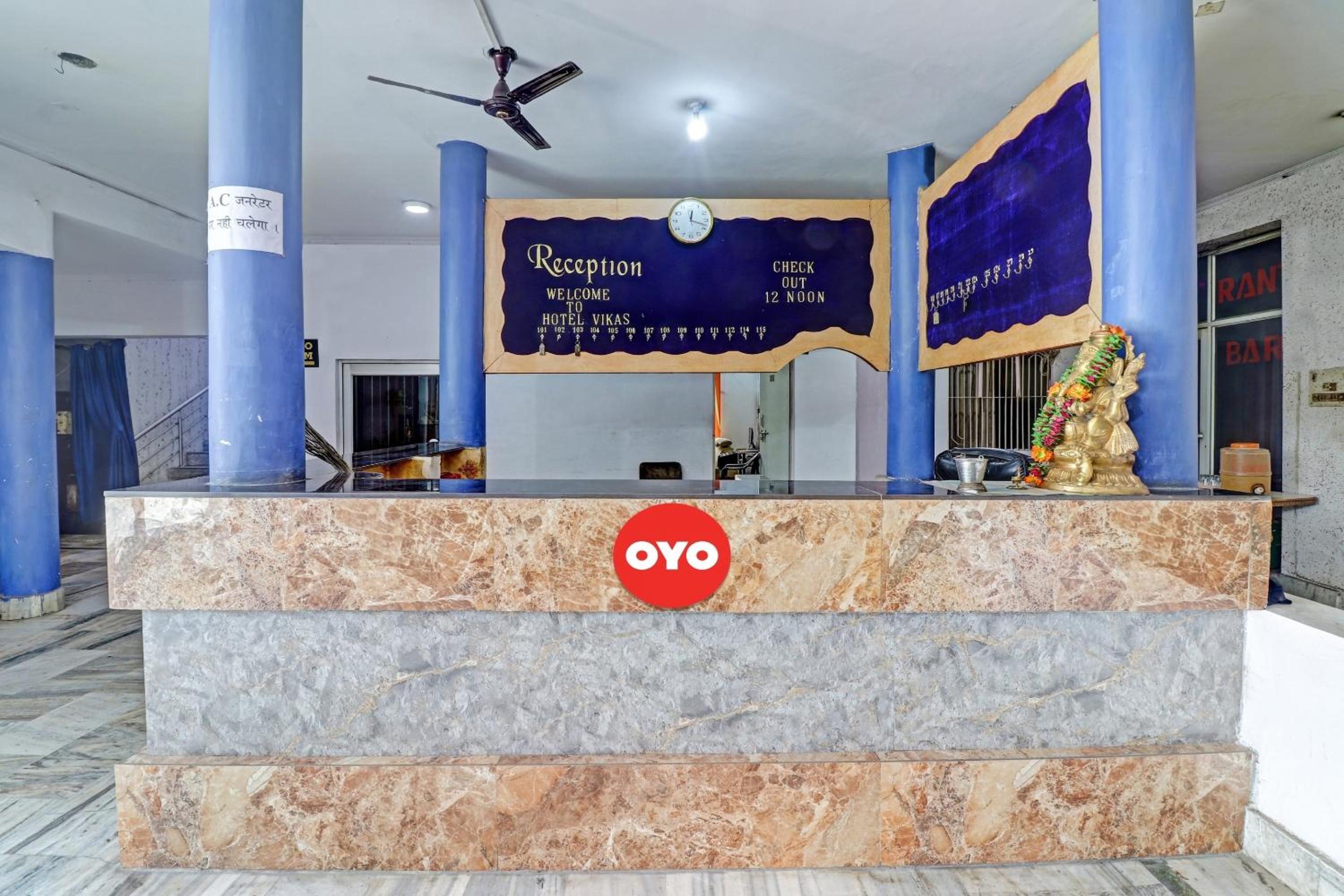 Lobby & Reception