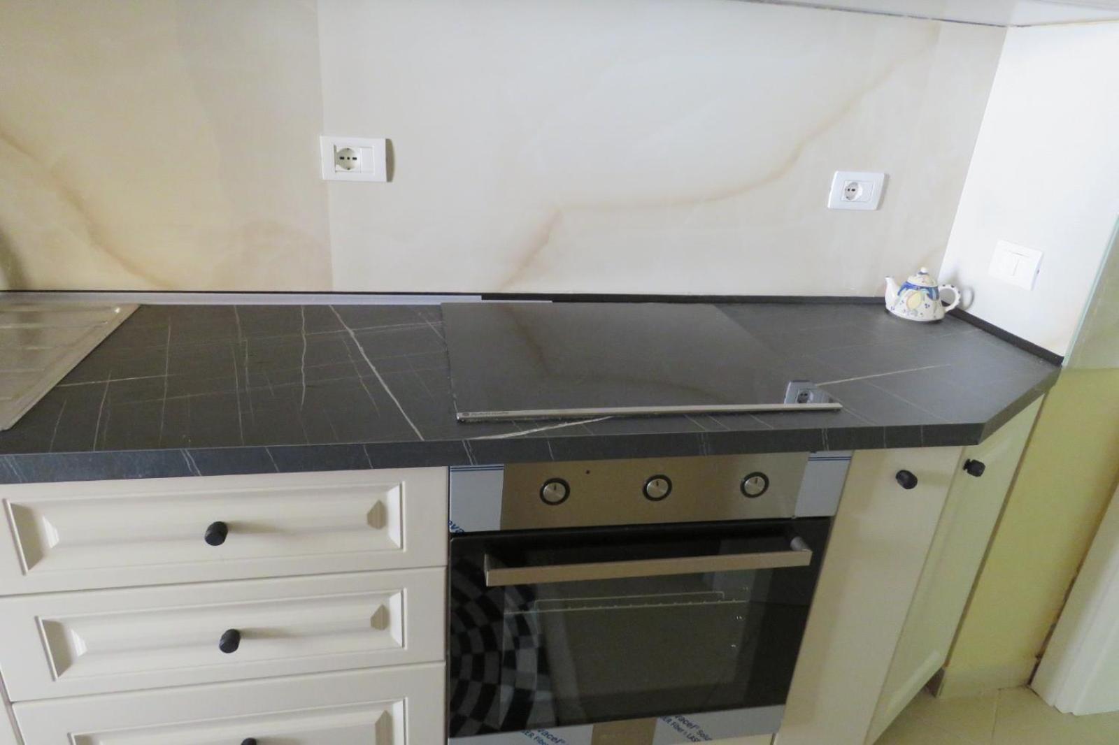 Cozy Apartment near City Center, Xhamlliku Tirana
