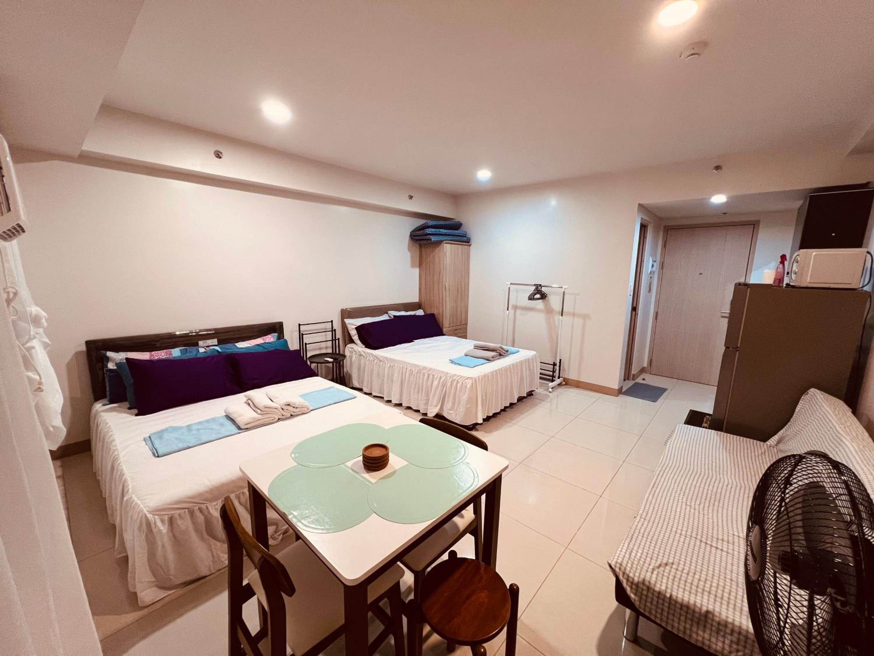 Spacious,comfy condo @ SM Iloilo