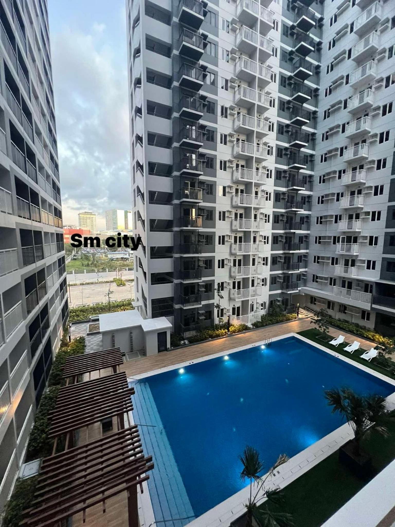 Spacious,comfy condo @ SM Iloilo