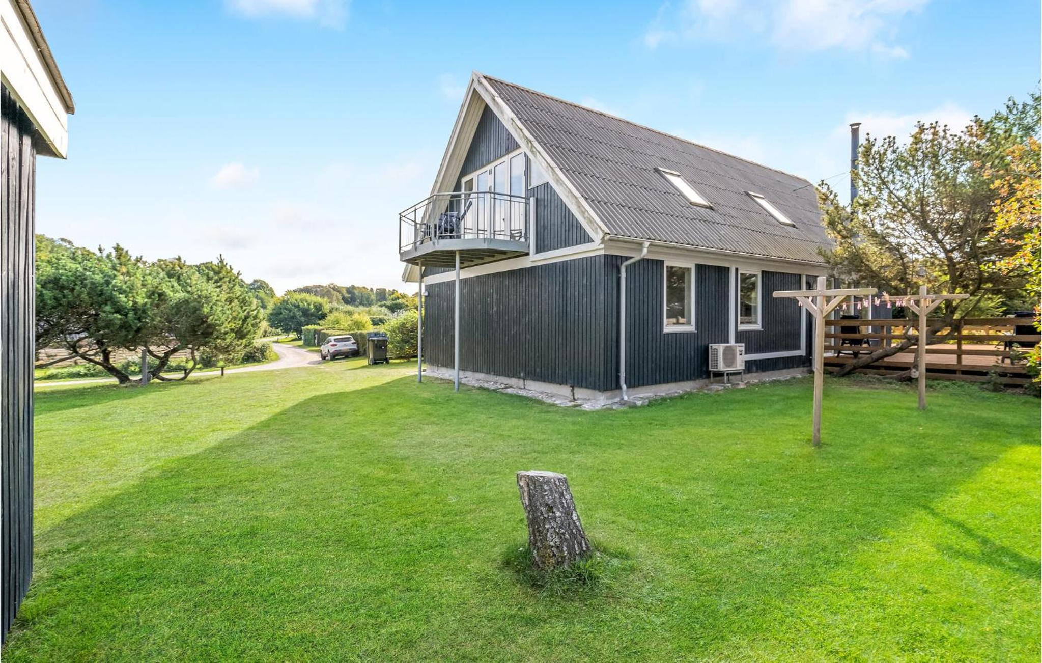 Amazing Home In Glesborg With Sauna