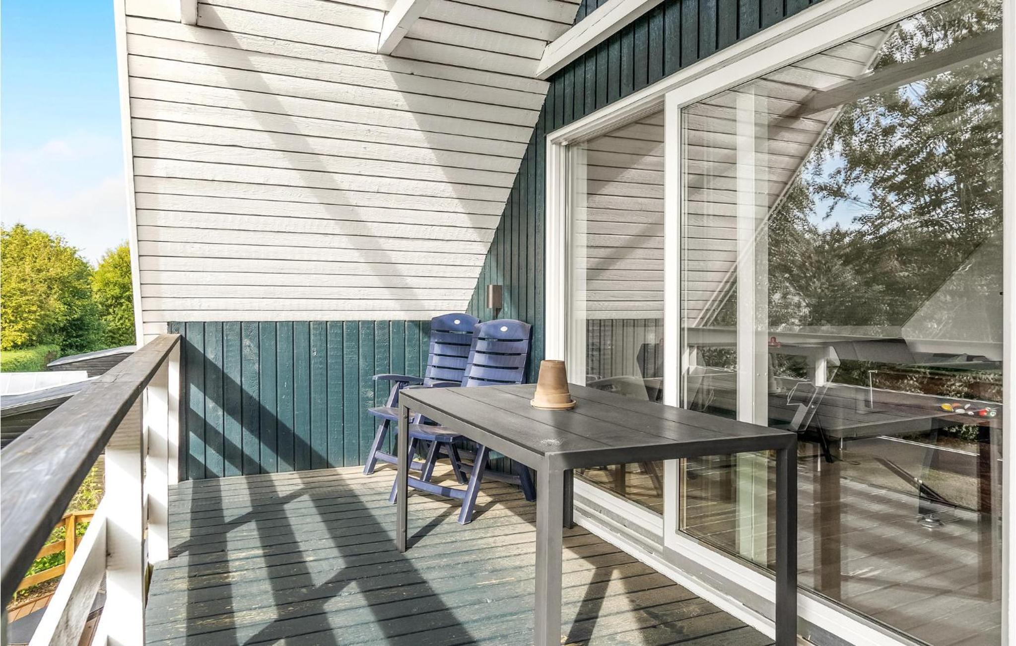 Amazing Home In Glesborg With Sauna