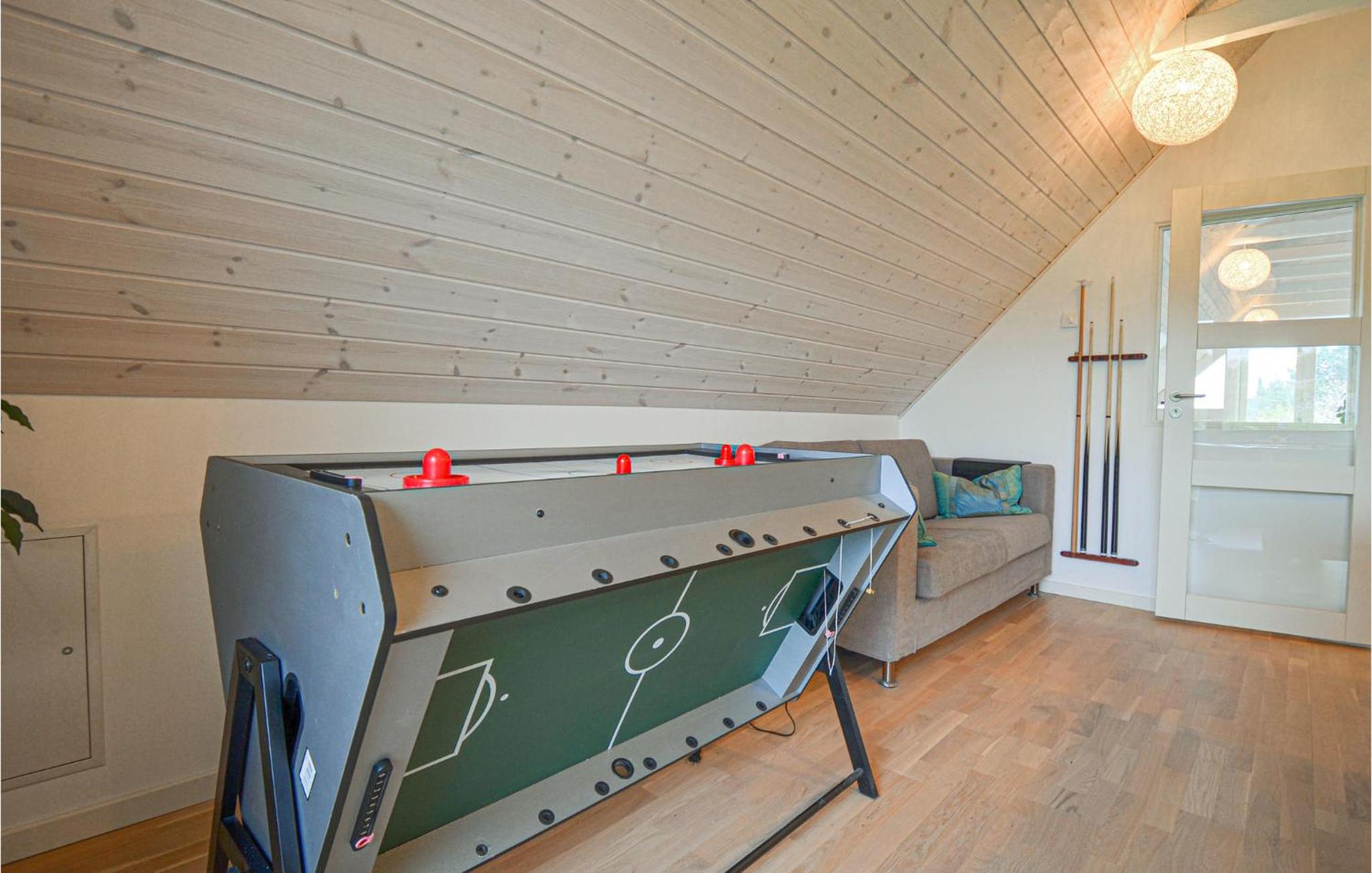 Amazing Home In Glesborg With Sauna
