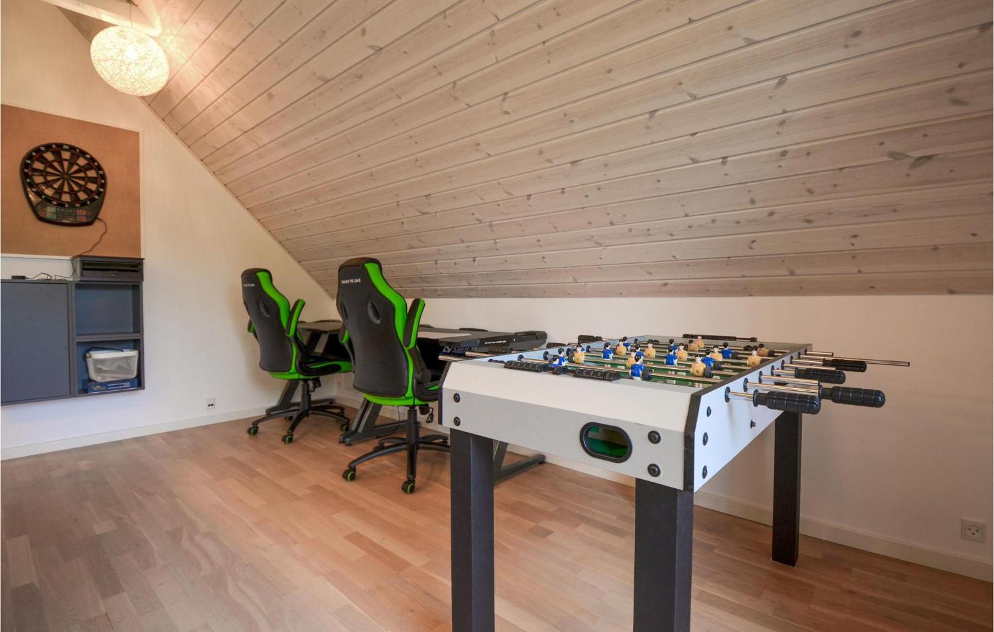 Amazing Home In Glesborg With Sauna