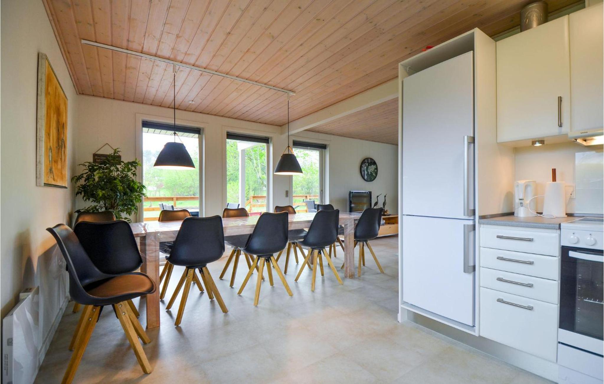 Amazing Home In Glesborg With Sauna