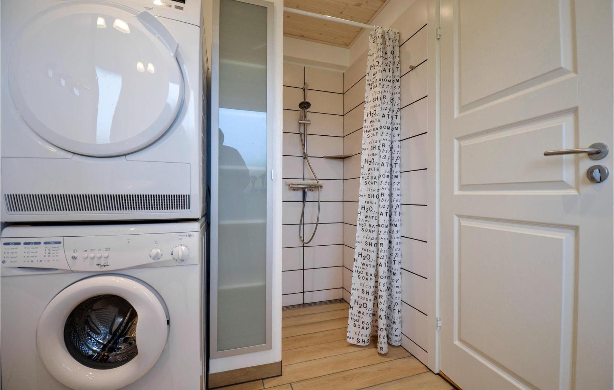 Amazing Home In Glesborg With Sauna