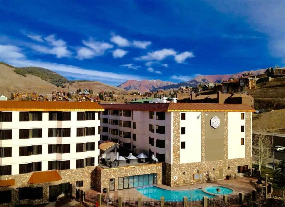Studio Perfect Location 322 with Pool and Hot Tub view 5
