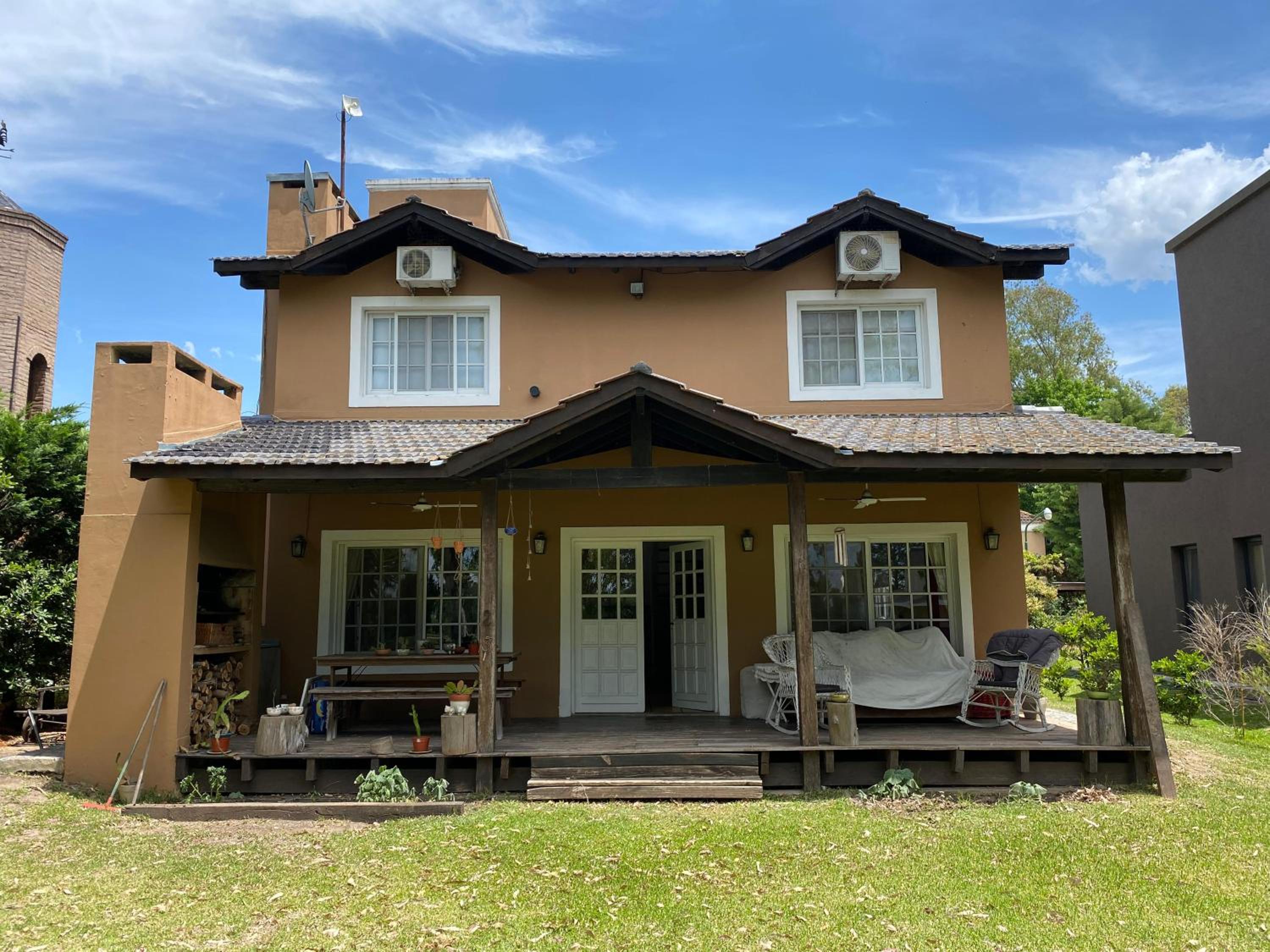 Casa en El Bosque Country Club - Campana