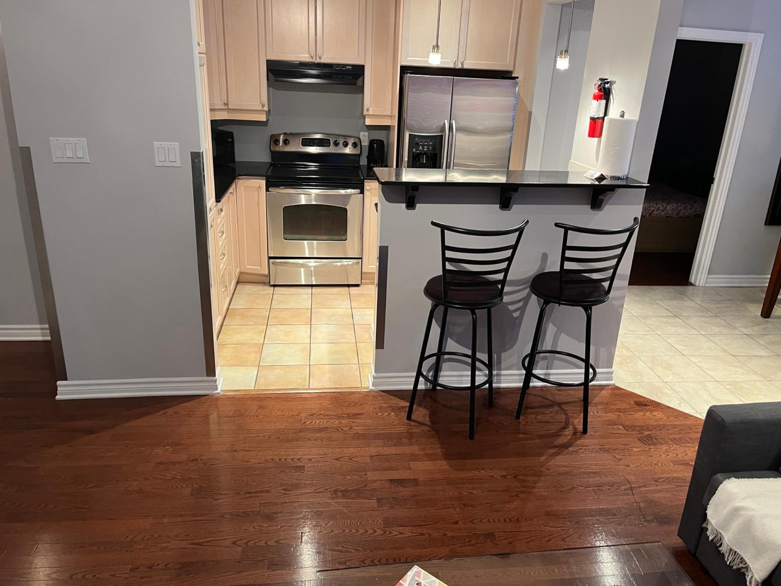 ApartHotelMontreal by Les Terrasses Saint Urbain 2225I2