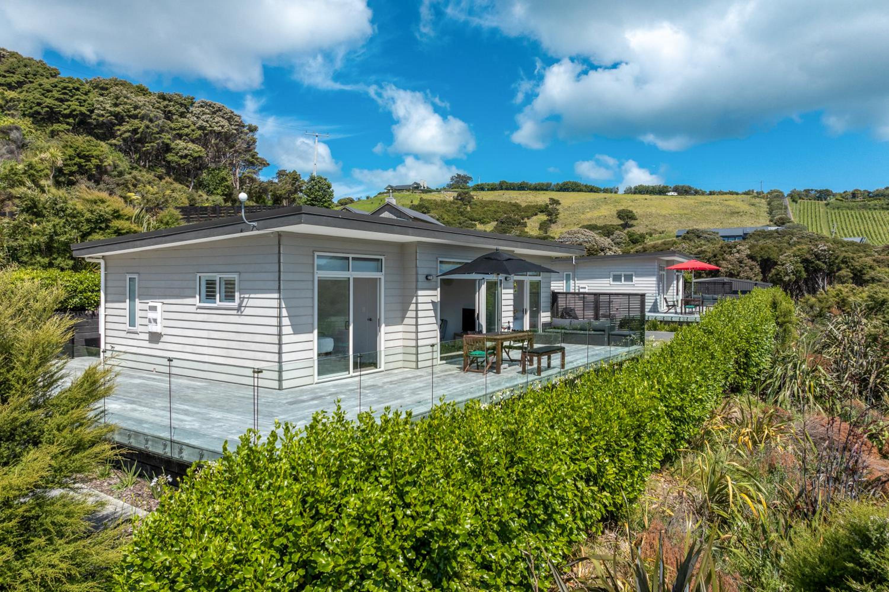 Te Whau Bach Apartments - Stay Waiheke view 5
