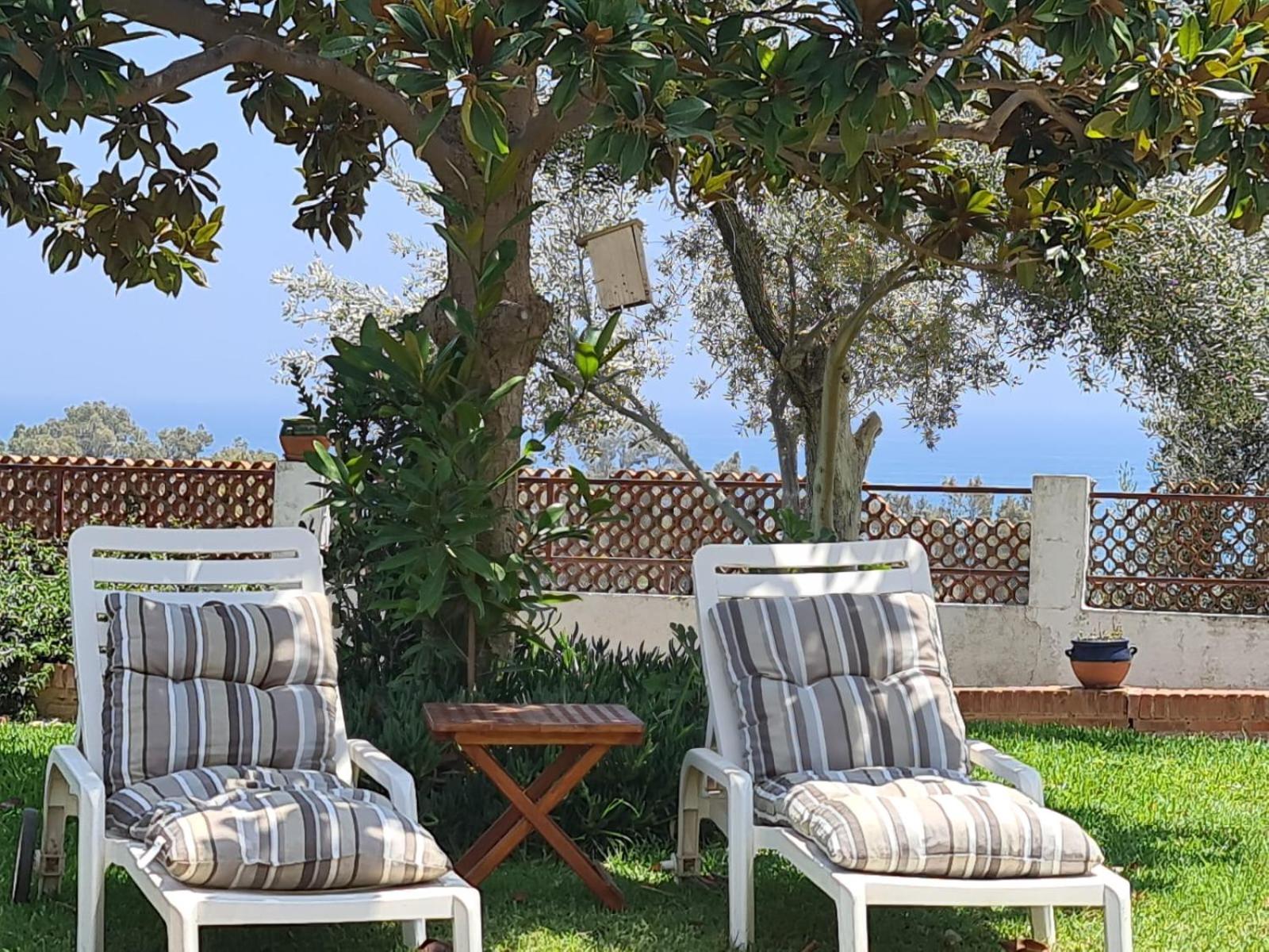 Cortijo alberca blanca beach