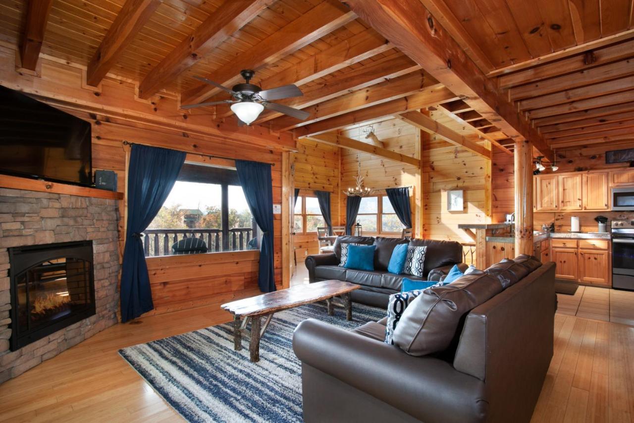 Highland Haven w Hot Tub Grill Fireplace