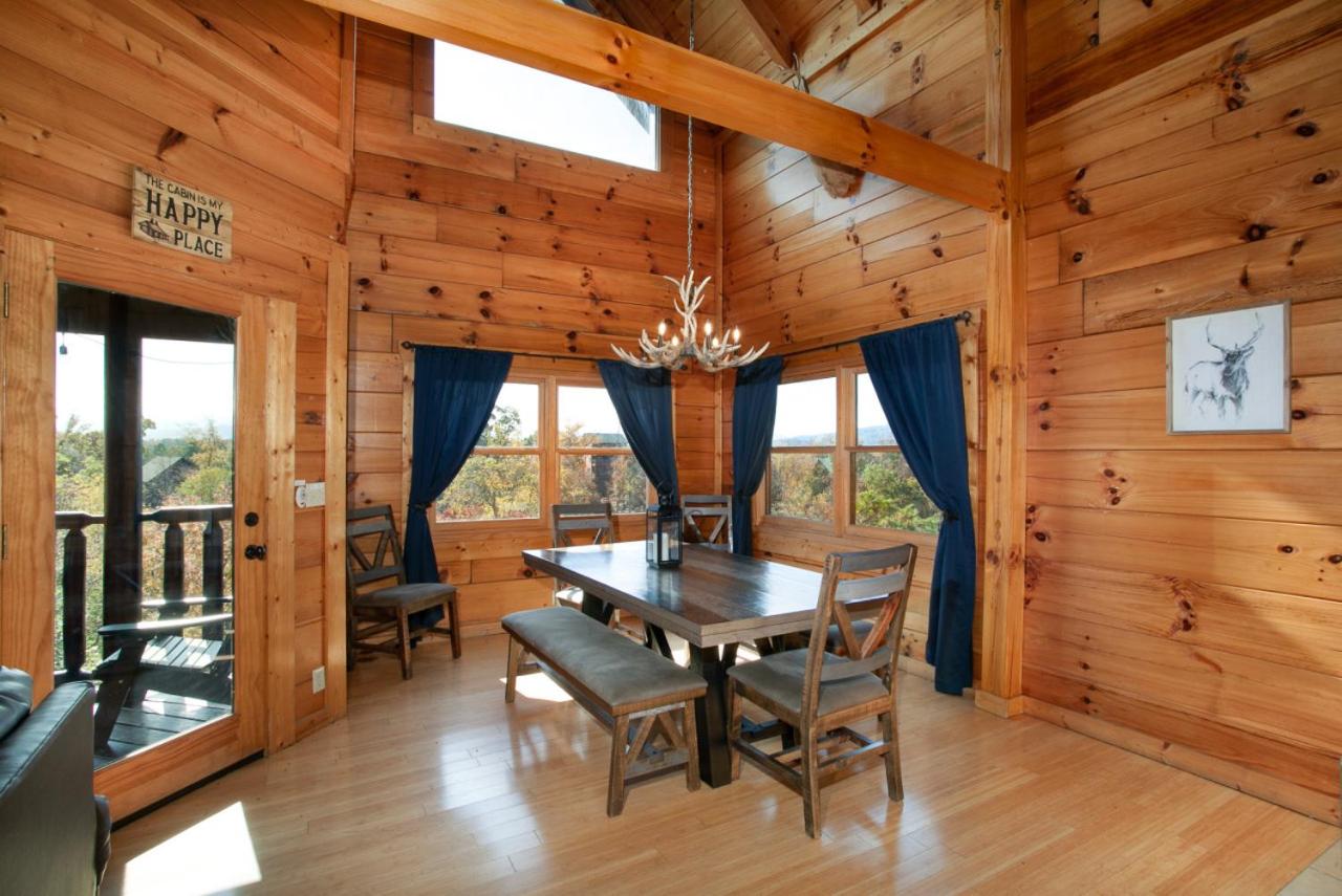Highland Haven w Hot Tub Grill Fireplace