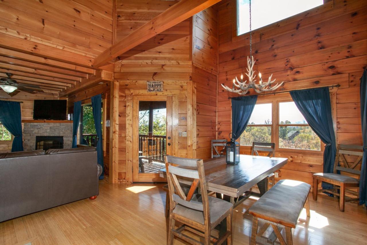 Highland Haven w Hot Tub Grill Fireplace