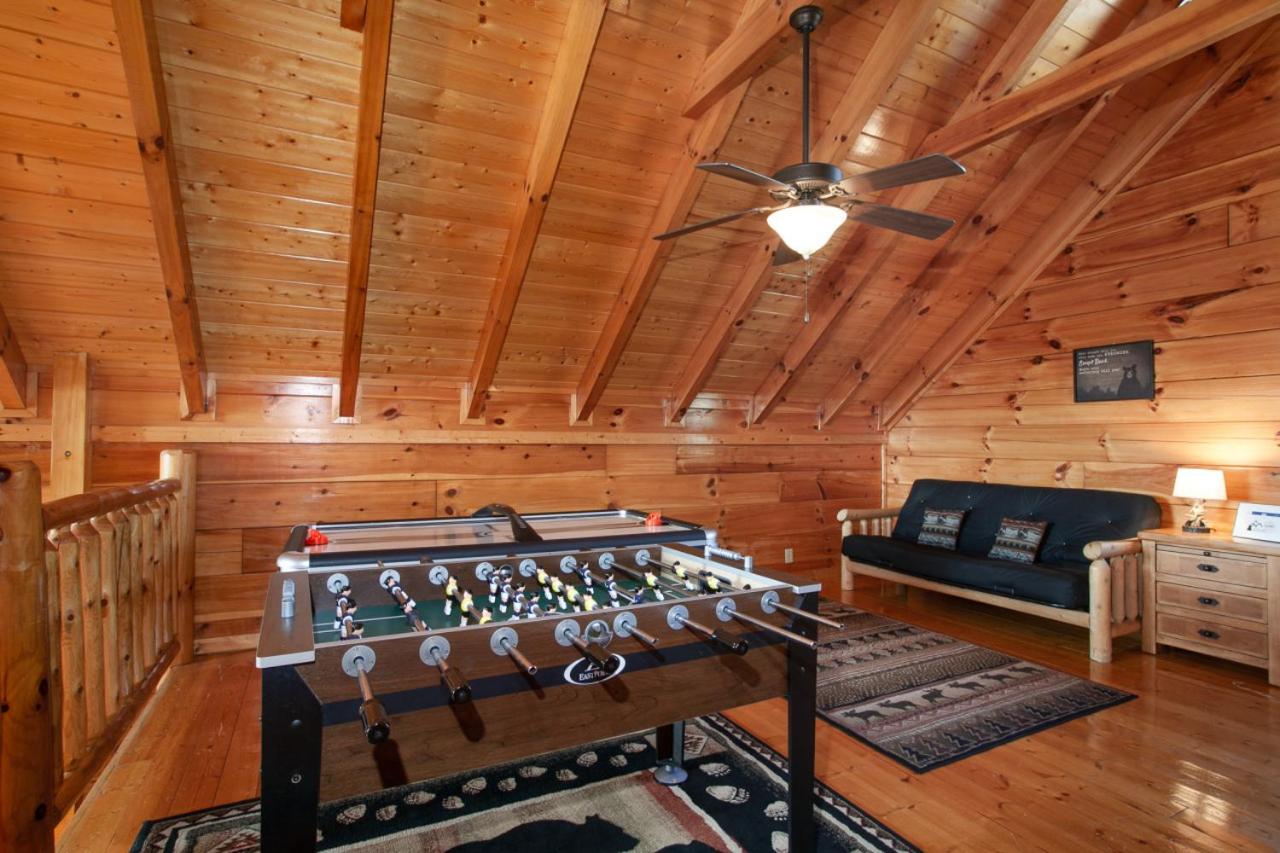 Highland Haven w Hot Tub Grill Fireplace