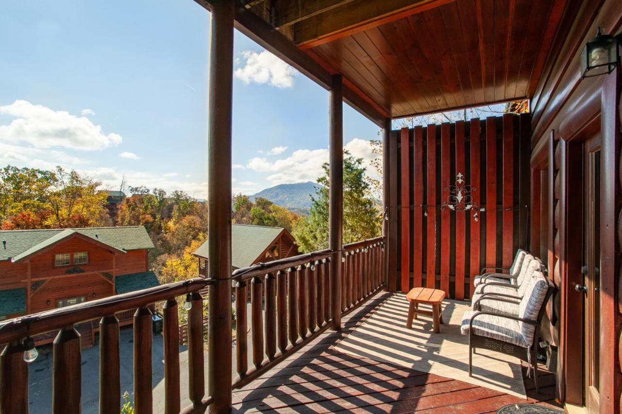 Highland Haven w Hot Tub Grill Fireplace