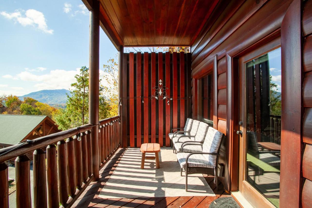 Highland Haven w Hot Tub Grill Fireplace